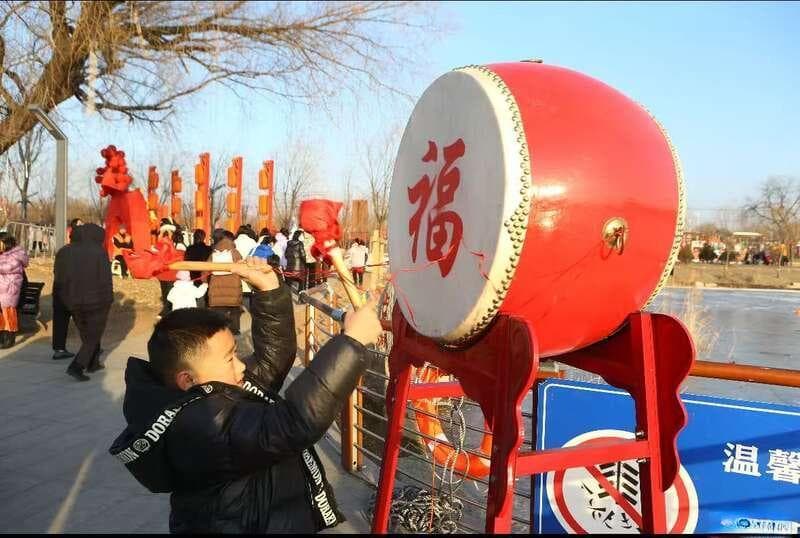 天津宝坻：“庙会+灯展”让游客感受新春双重惊喜