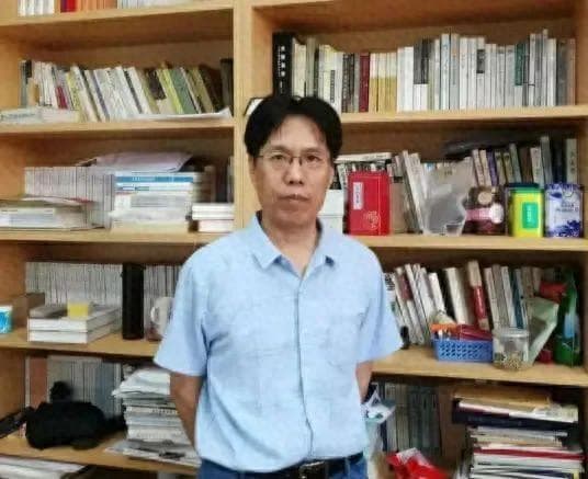 《易传》对八卦符号系统的哲学解读