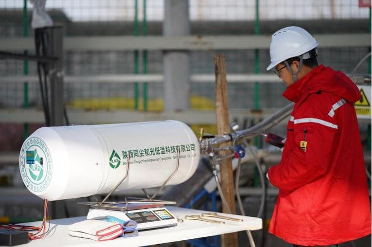 国内首个吨级液氢eVTOL试飞成功，同尘低温推动航空领域绿色革命