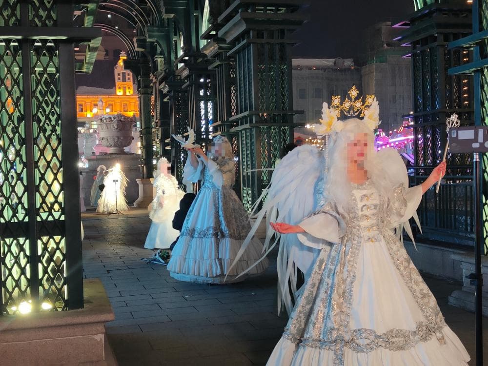 哈尔滨索菲亚教堂兴起俄罗斯公主写真热，旅拍店一个月增20家