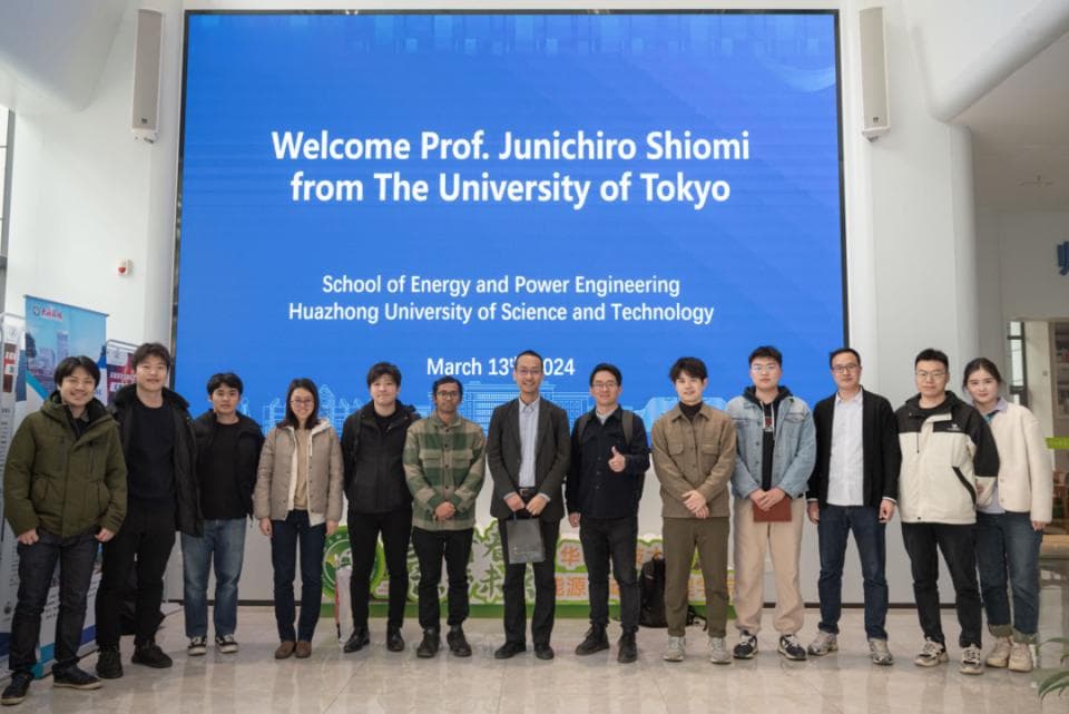科学家为材料设计打造深度学习框架，无需先验知识，实现热辐射器的材料选择和参数优化