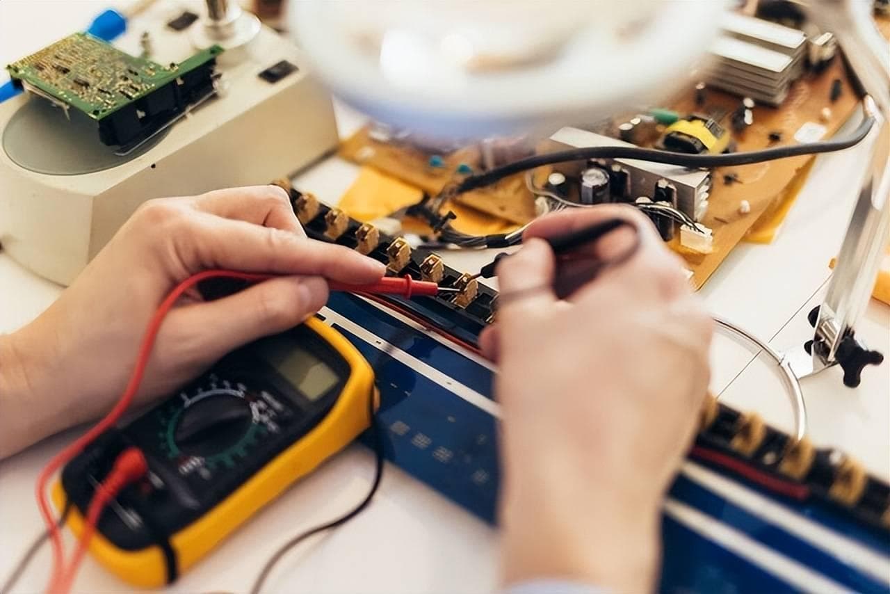 屏幕漏光怎么办？六步解决显示设备漏光问题