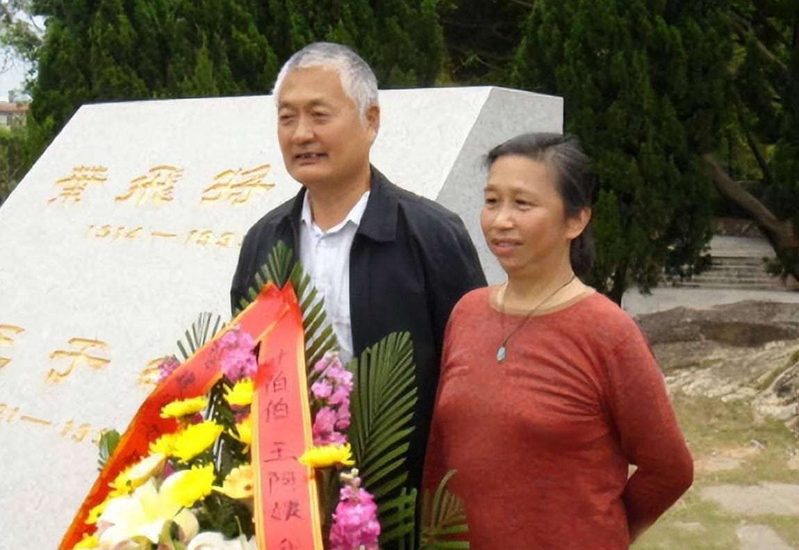 将门出虎女：粟裕将军幼女粟惠宁，自幼从军，军衔比丈夫还高一级