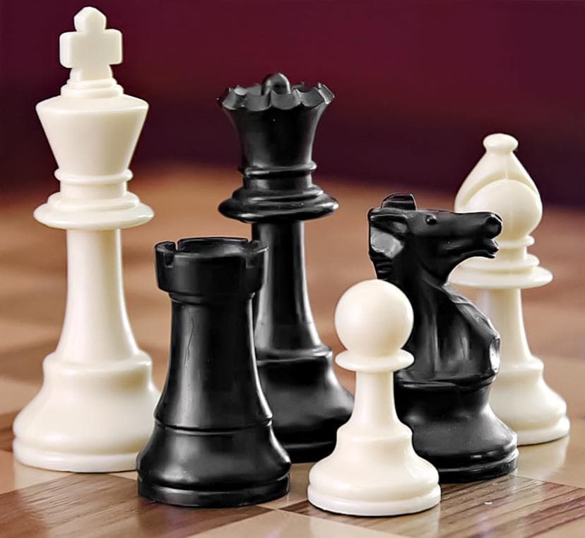 中国棋手闪耀国际象棋：从丁立人到侯逸凡