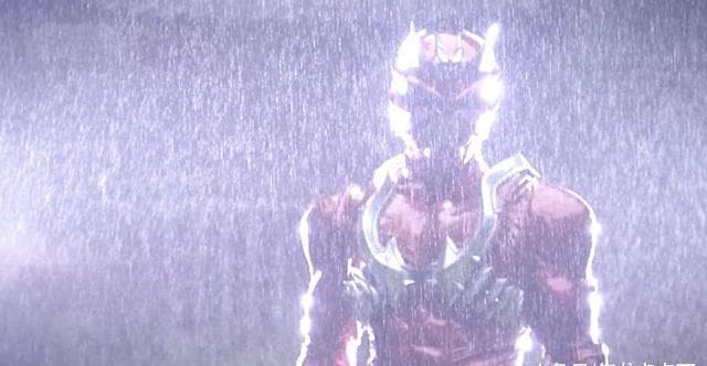 假面骑士：那些令人难忘的雨中场景
