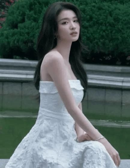 王楚然面部分析：古典与现代交织的独特魅力