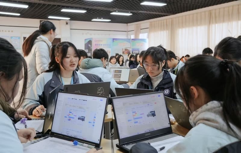 从0到∞ 中华中专汽车智能座舱创新教学带来深思考