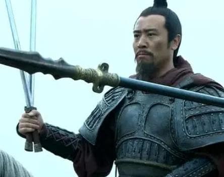 刘备的兵器：双股剑与仁德之师