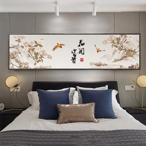卧室床头挂什么画风水好？一文详解床头挂画风水指南