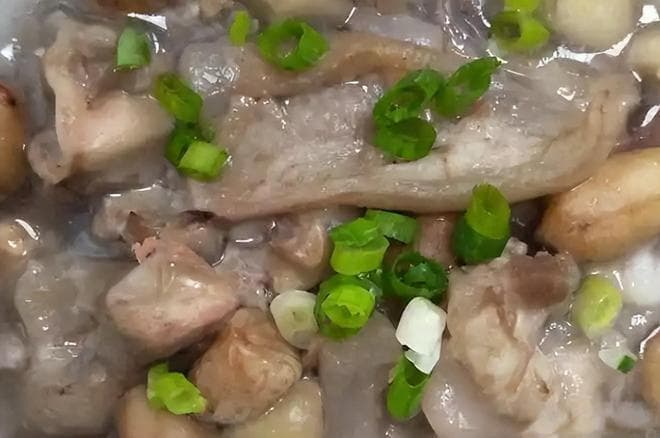 压箱底的靓汤食谱，酥烂滋补的花生蹄花汤，0基础教程，嘎嘎解馋