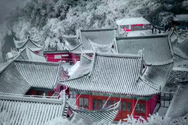 冬游贵州：赏雪泡泉品酒，三大特色体验不虚此行