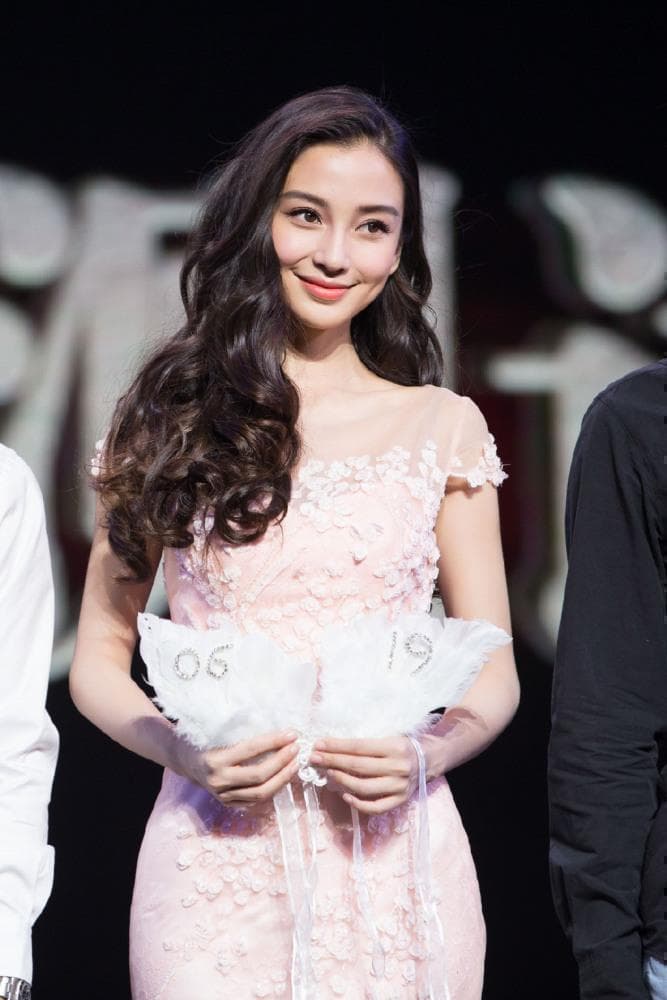 Angelababy vs 范冰冰：谁是真正的时尚女王？