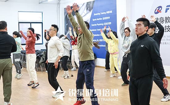成功之路没有捷径，当健身教练也要稳扎稳打
