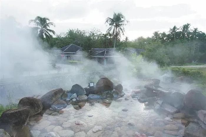 冬游海南⑩ | 天冷就要泡温泉！海南这些地方一定能让你暖到→