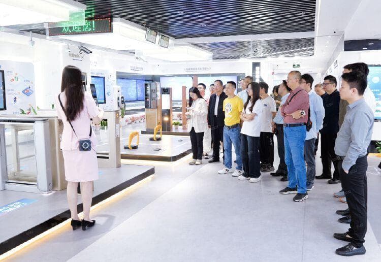 2024年智能制造科技交流系列活动圆满收官 为制造业绿色转型提供新思路