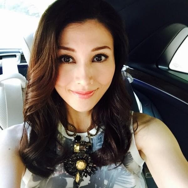 54岁李嘉欣复出引热议：是缺钱还是追梦？港姐传奇再续新章！