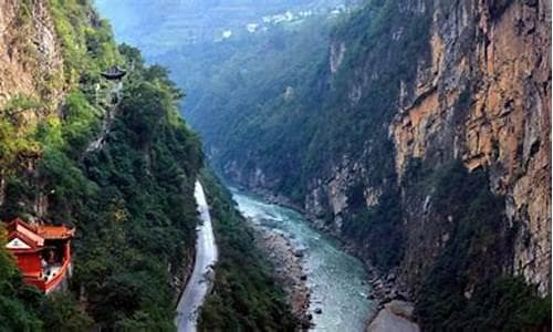云南昭通旅游攻略：5大景区玩转温泉草原与红色文化