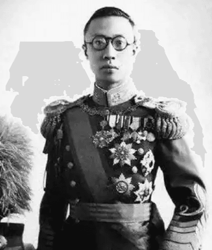 溥仪变卖国宝之谜：奢侈生活背后的无奈与悲歌