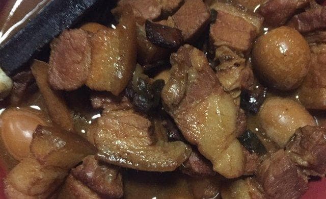 鹌鹑蛋红烧肉