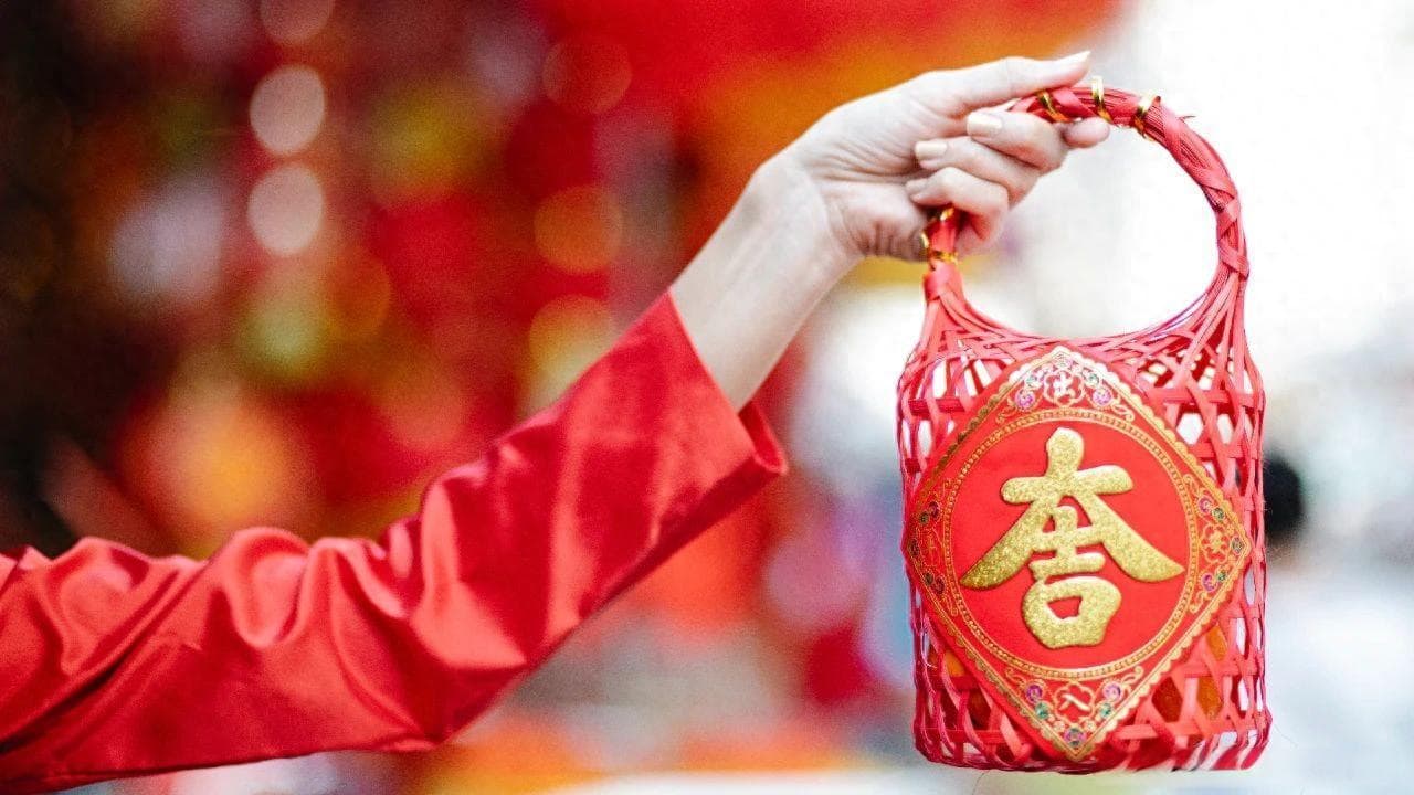 烧钱烧脑，年轻人最怕过年送礼