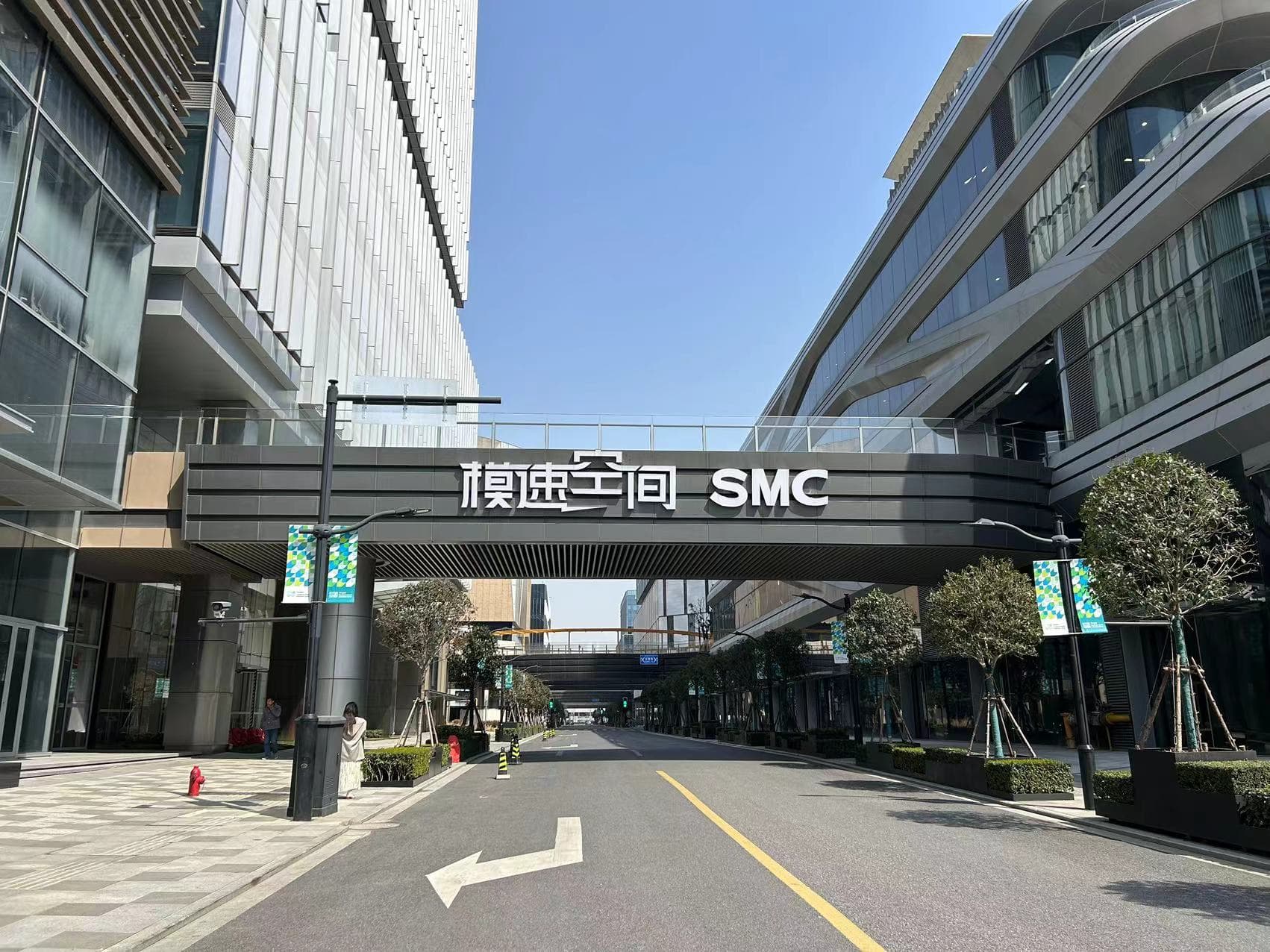 大模型竞速，上海如何打开一片“新空间”