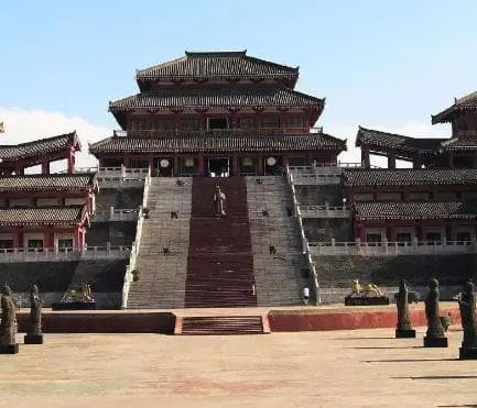古代宫廷中的权力与母爱：低位妃子的无奈选择