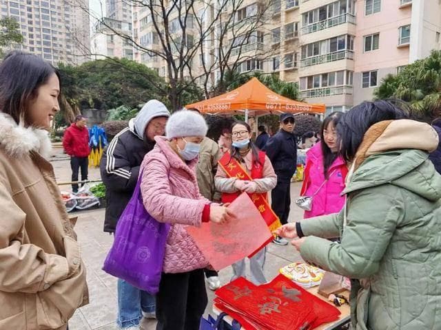 “一刻钟便民生活圈”让家周边的生活更便利