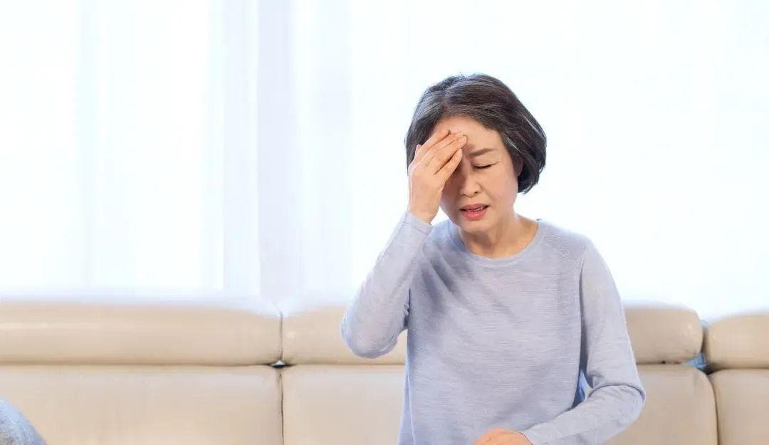 眩晕≠头晕，恐怕是耳朵里的“石头”在使坏