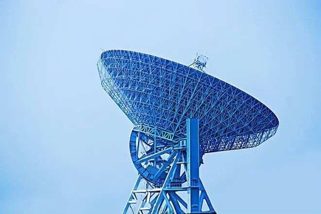 ATC（空中交通管制）系统详解：从雷达到应答机的工作原理
