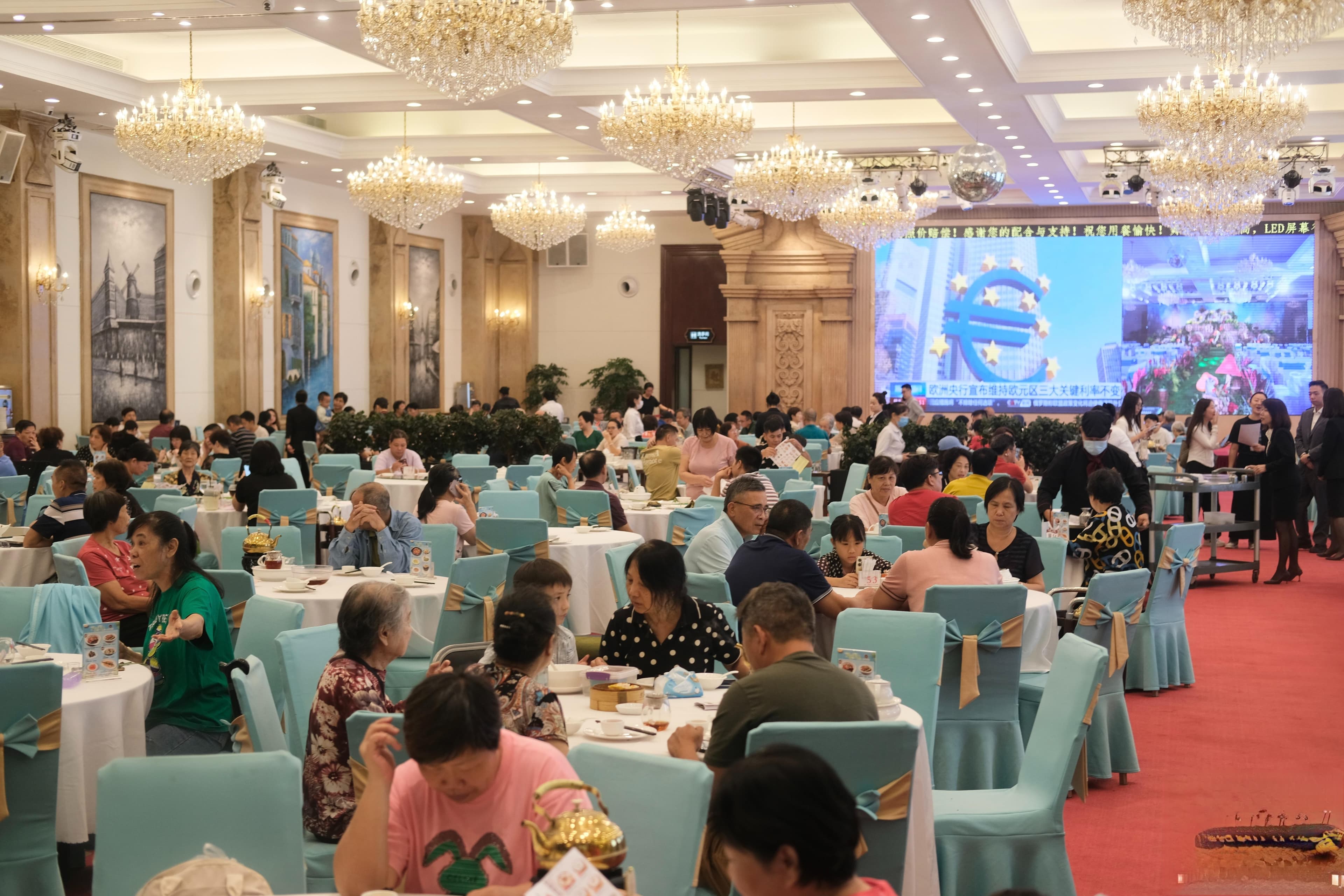 中山石岐街道69家餐饮商家延长营业时间，全力保障游客用餐需求