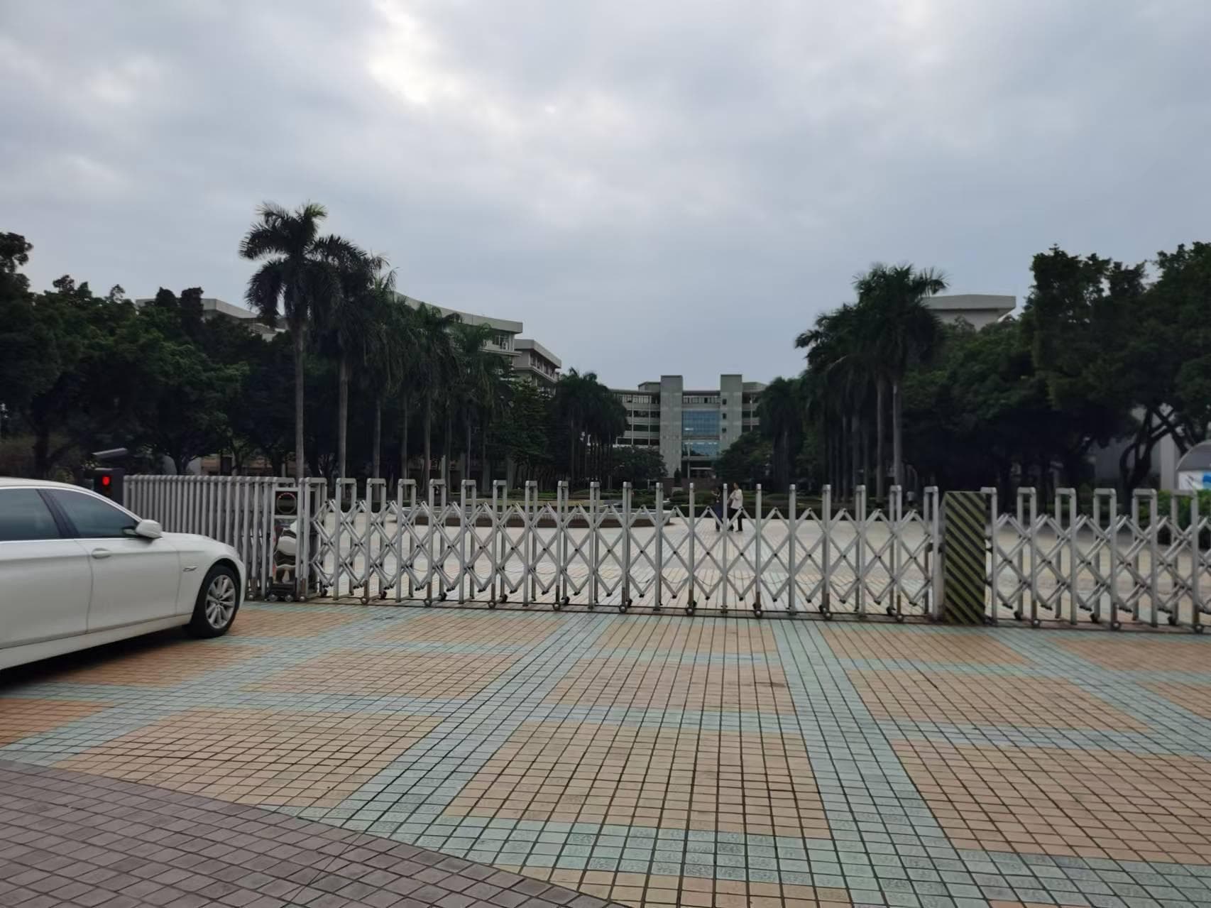 诗说“白云”话诗意