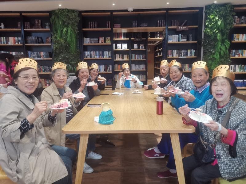 合肥九狮桥社区举办集体生日，百岁老人乐享幸福时光