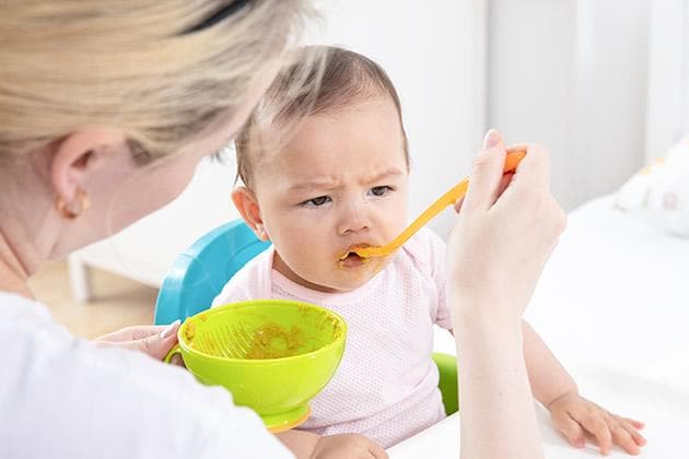 如何给宝宝添加辅食 什么时候添加宝宝辅食比较好