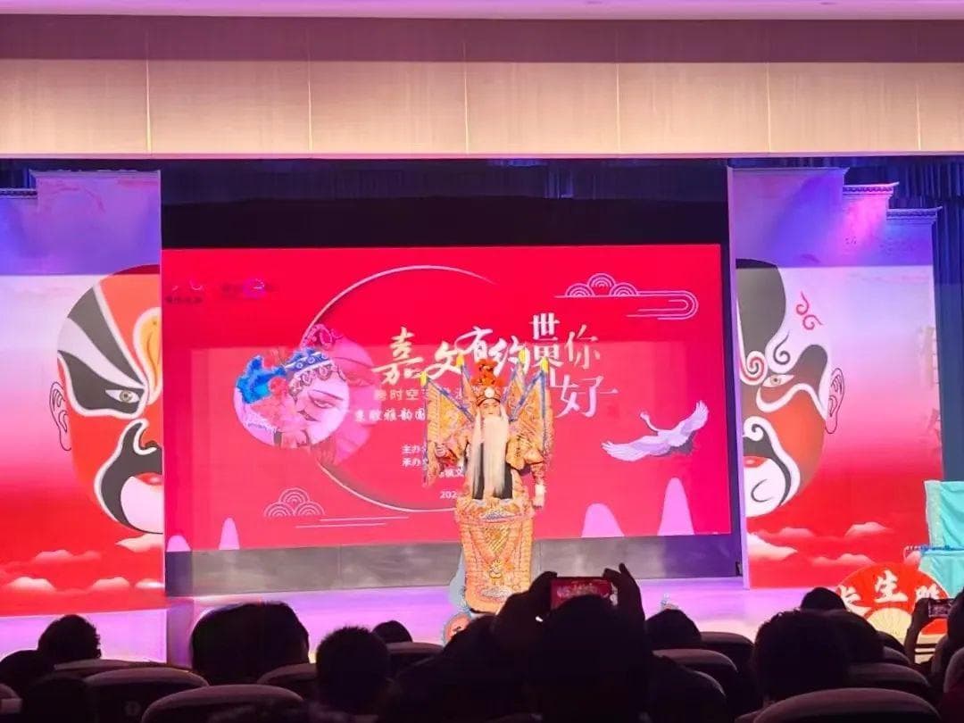 从唱腔到动作，让你零距离体验国粹之美