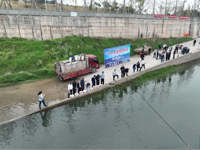 长江上游朝涪段航道整治工程打造“绿色航道”