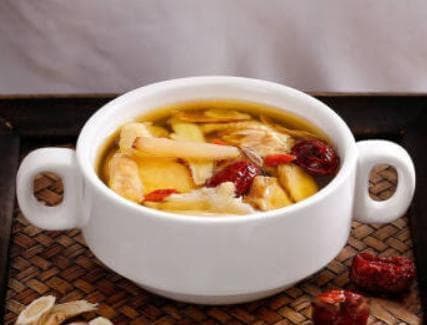 春天多煲汤，抵抗力更强，这4款汤春季常喝，增强免疫力，别错过