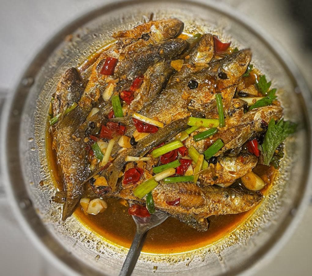 赣州地道美食：小炒鱼、酸菜炒东坡等六大特色