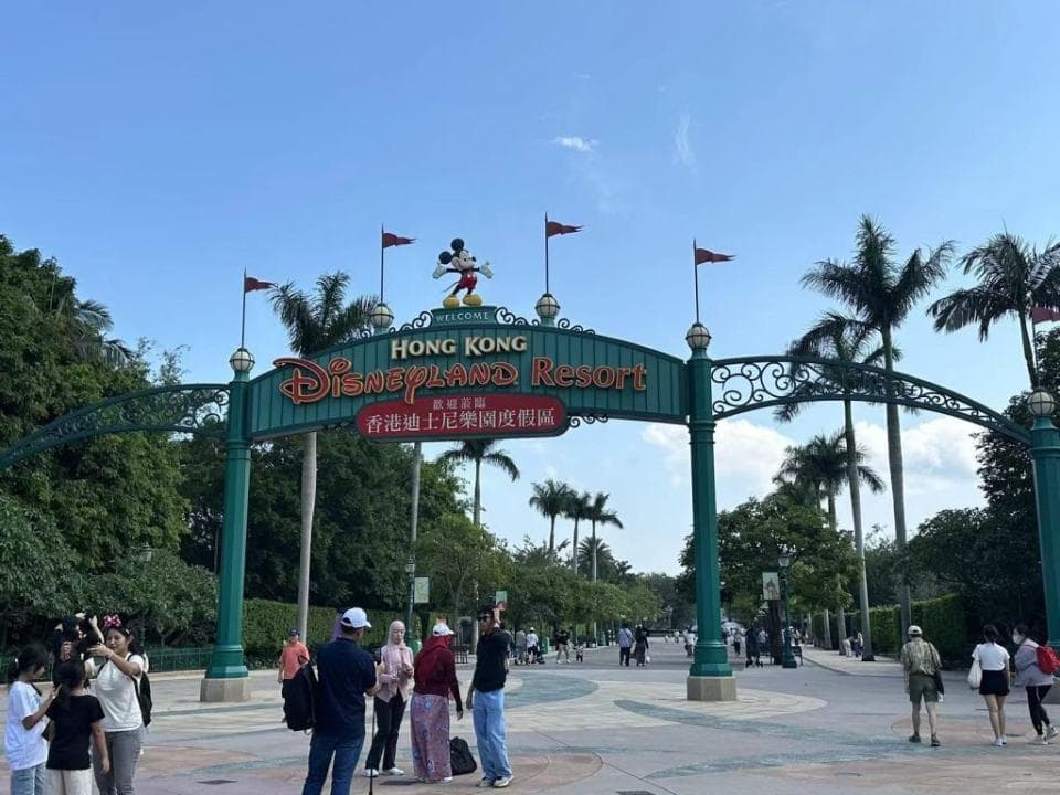 到香港来次奇妙之旅！这里有梦想的世界和欢乐的海洋