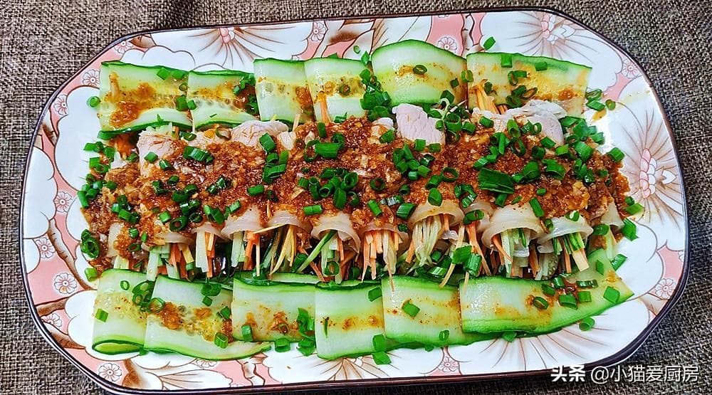 蒜泥白肉：四川传统凉菜的制作方法与历史渊源