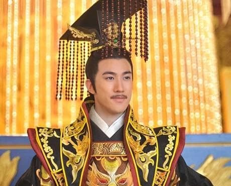 太子监国与龙椅：传统礼仪的解读