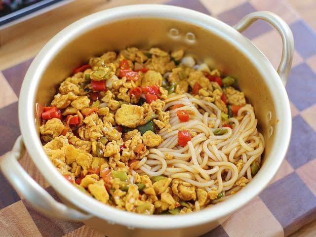 万能鸡蛋酱做法，拌饭拌面都好吃，做法不难，一次成功不是问题