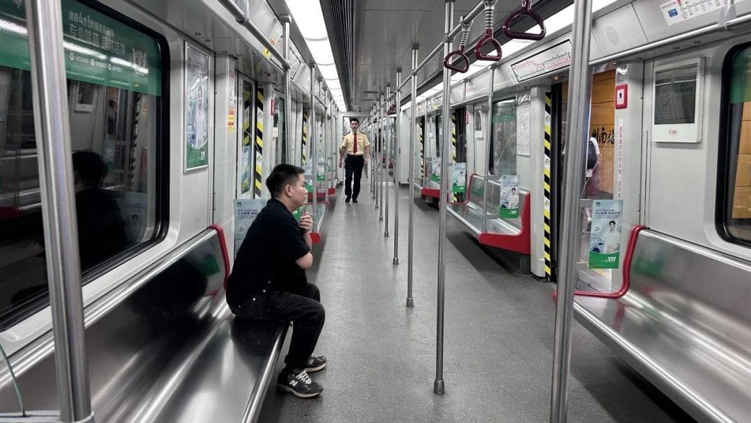 每天搭乘的广州地铁，到站后是怎么掉头的？