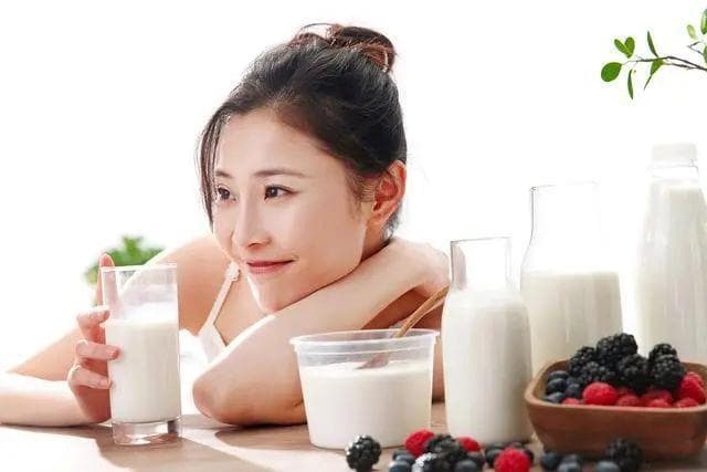 哺乳期能喝牛奶吗？守护母婴健康，牛奶的选择与智慧