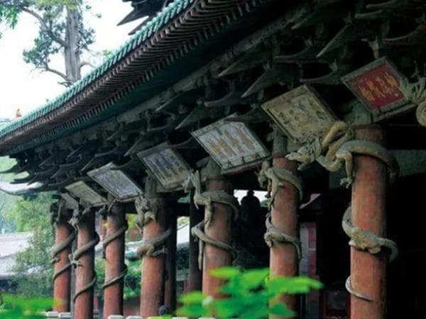 山西古建筑——晋祠圣母殿木雕盘龙柱