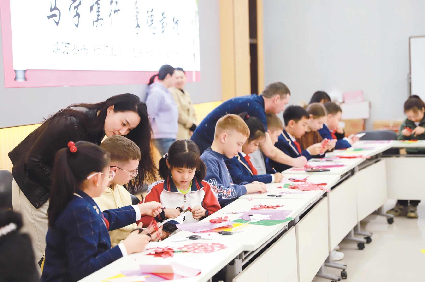 黑龙江省绥芬河市：中俄边境文化交流收获双向点赞