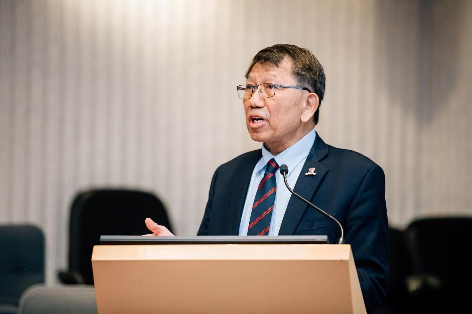 香港中文大学的科技成果转化实践：鼓励教授创业，在内地开“分店”