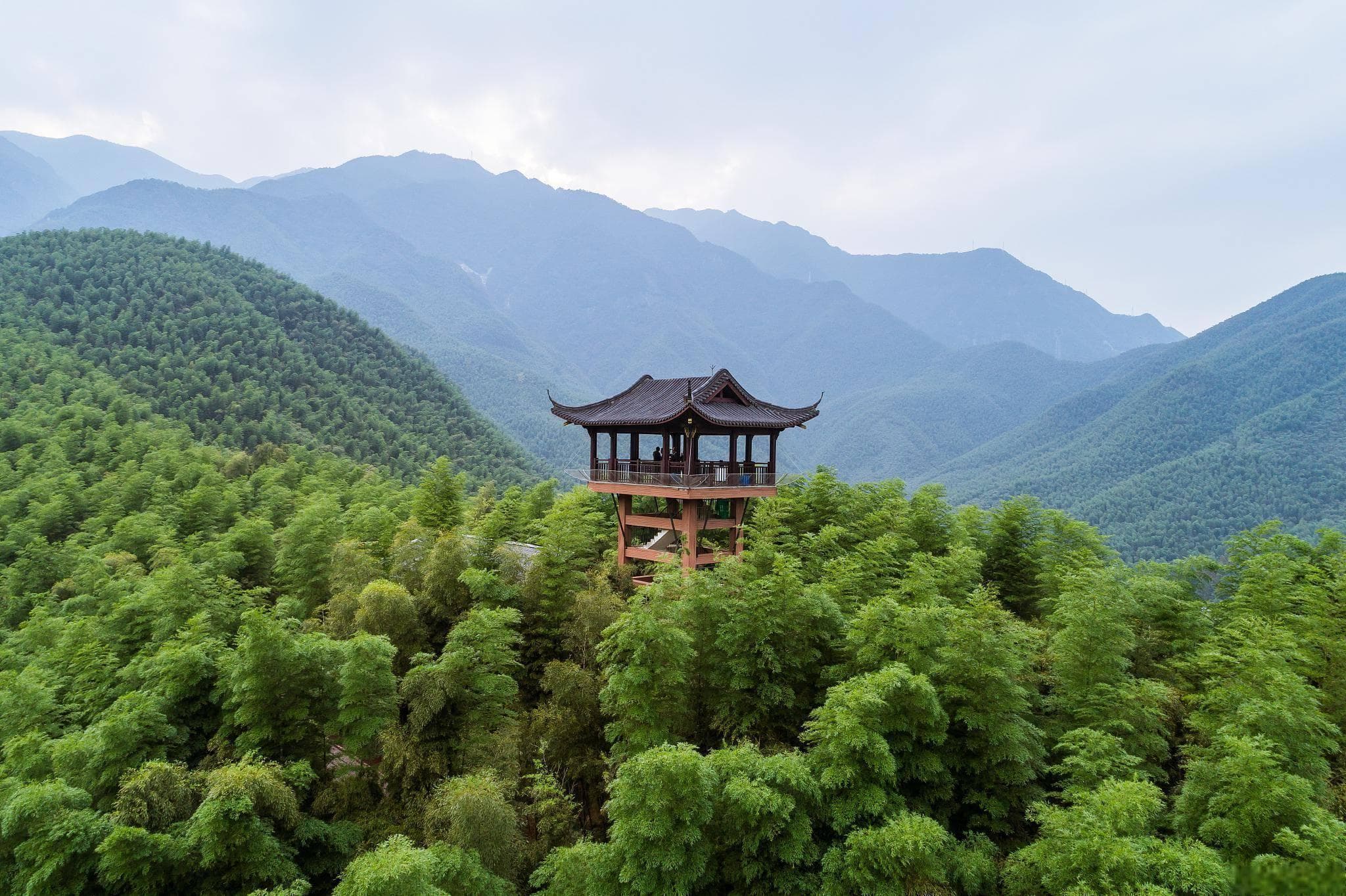 安吉旅游攻略：十大景点详解，从竹海到草原，从瀑布到古寺