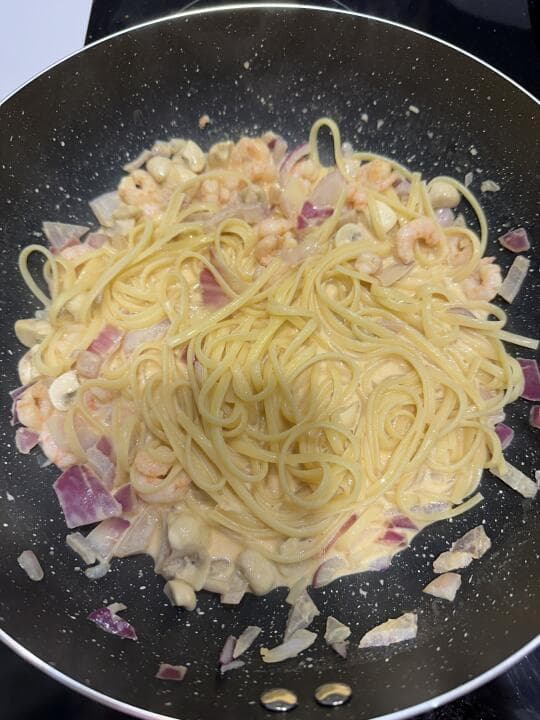 电饭煲辣奶油意面：快速简便又美味的家庭美食新宠