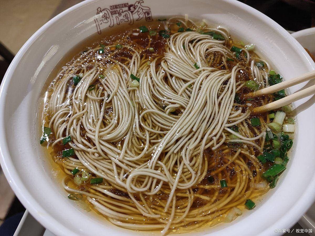 正宗阳春面做法大揭秘！简单食材打造经典美味！
