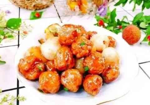 翡翠荔枝肉：美食名称的起源及其文化含义
